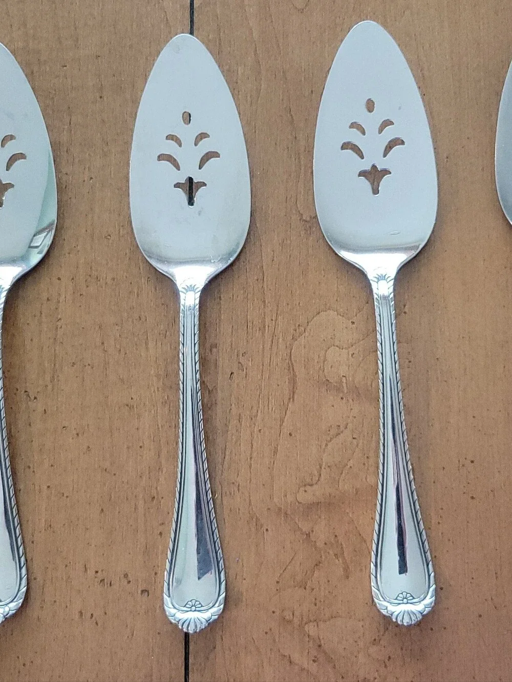 Oneida Community Camelot Pie/ Dessert Servers 5 Total